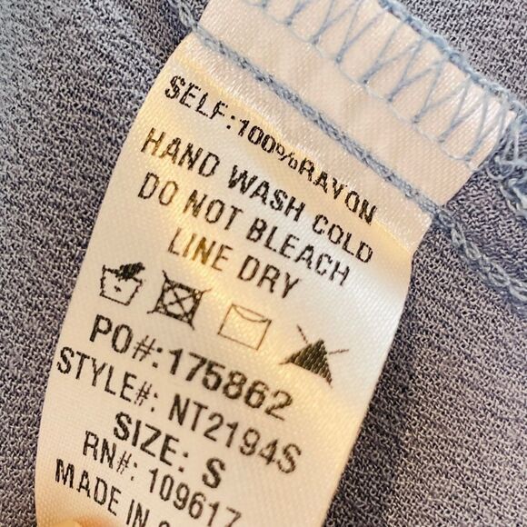 Shinestar Women’s Keyhole Button Halter Neck Blouse Size Small - Picture 8 of 8